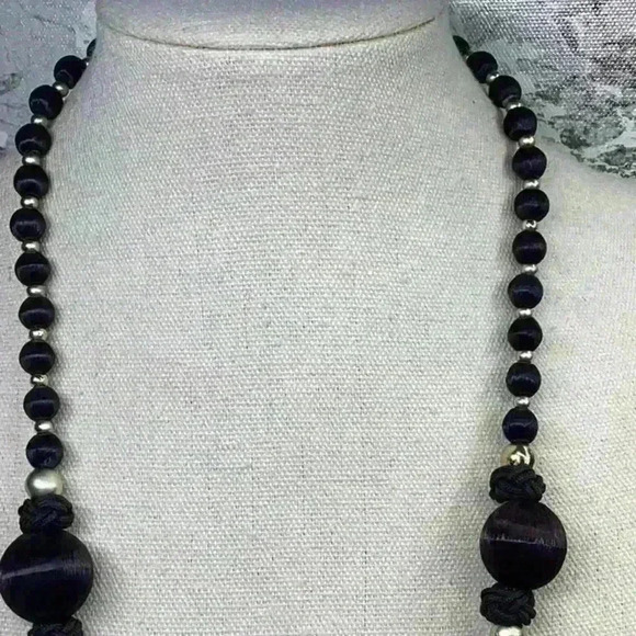 Black Silk Covered and Gold Beaded Necklace Vintage - Picture 3 of 4